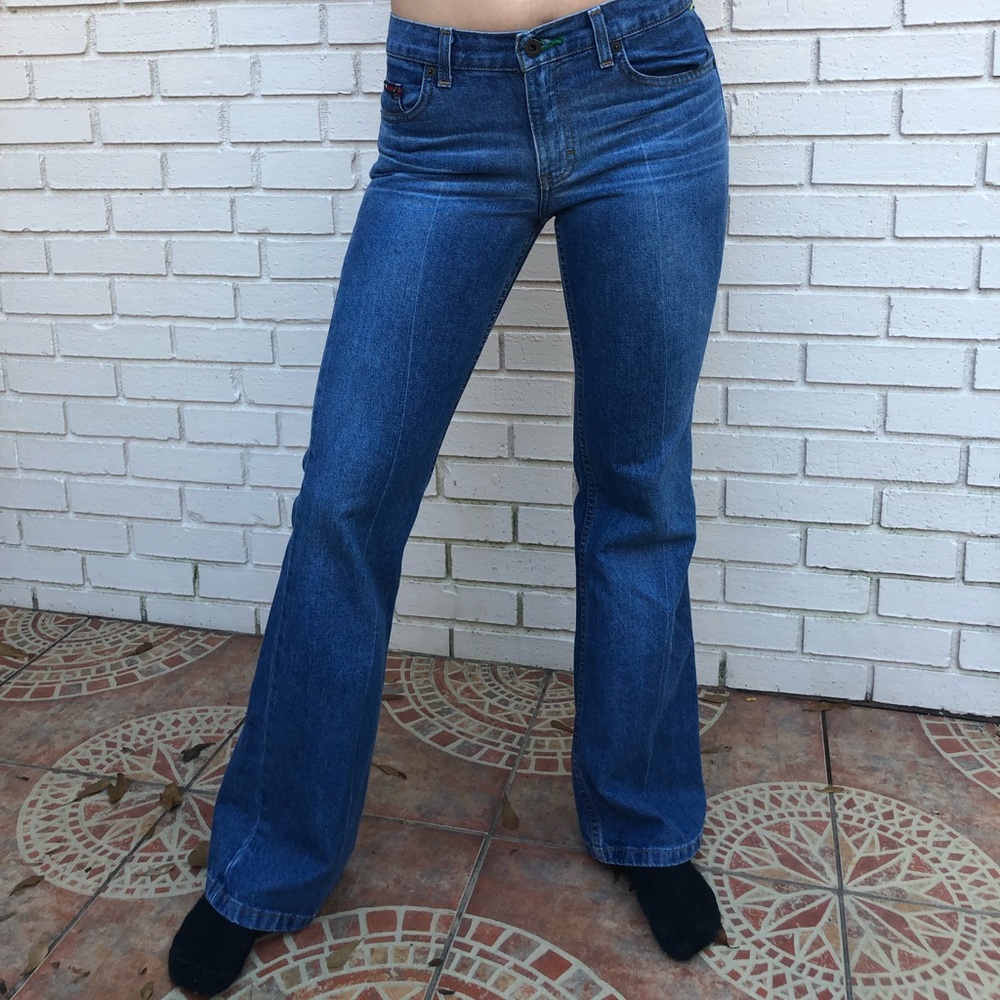 ❤️Classic 2000s Tommy Hilfiger Flare Jeans❤️